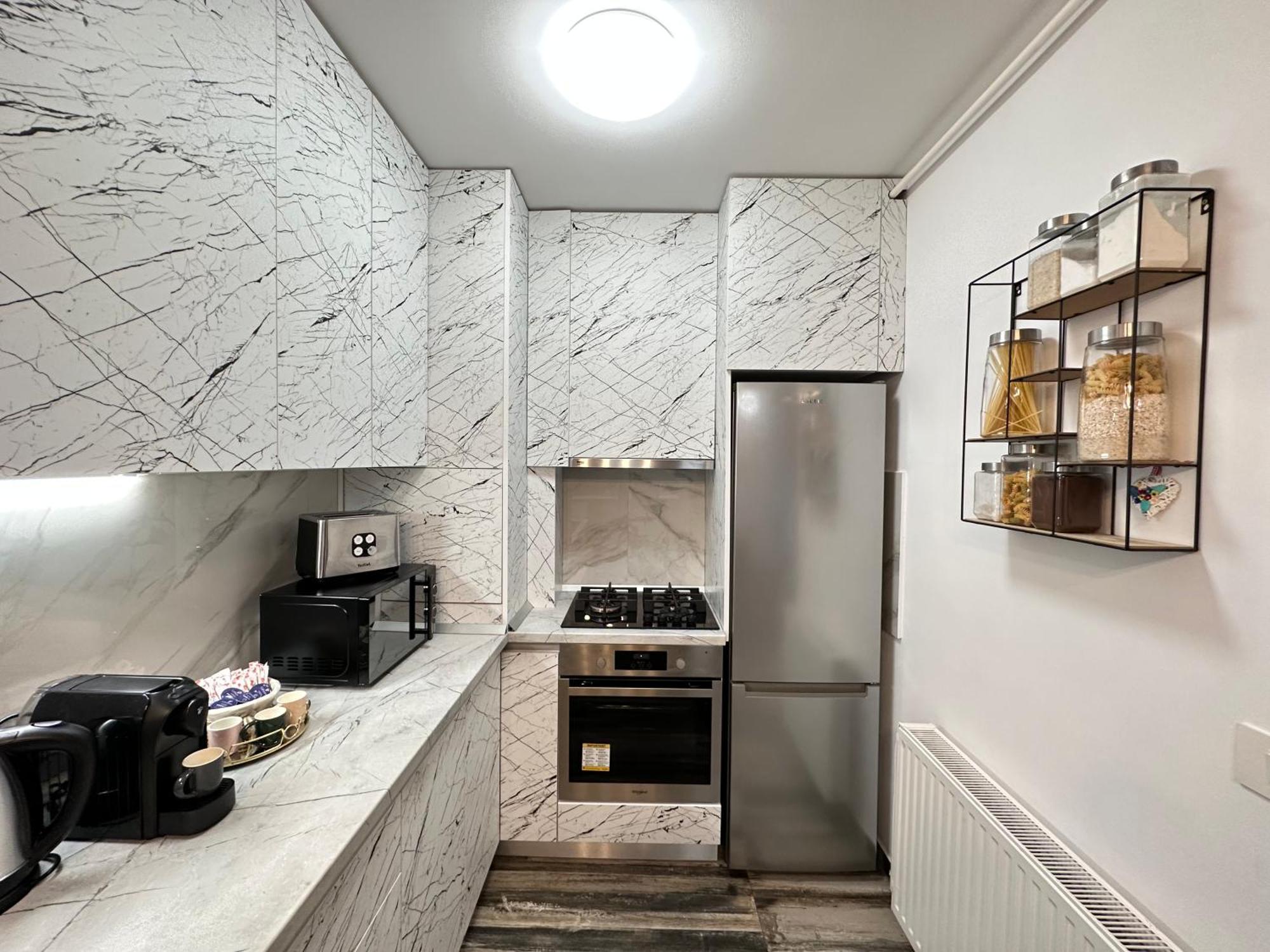 Coresi Mall Exclusive #Collection Apartments & Studios Брашов Экстерьер фото