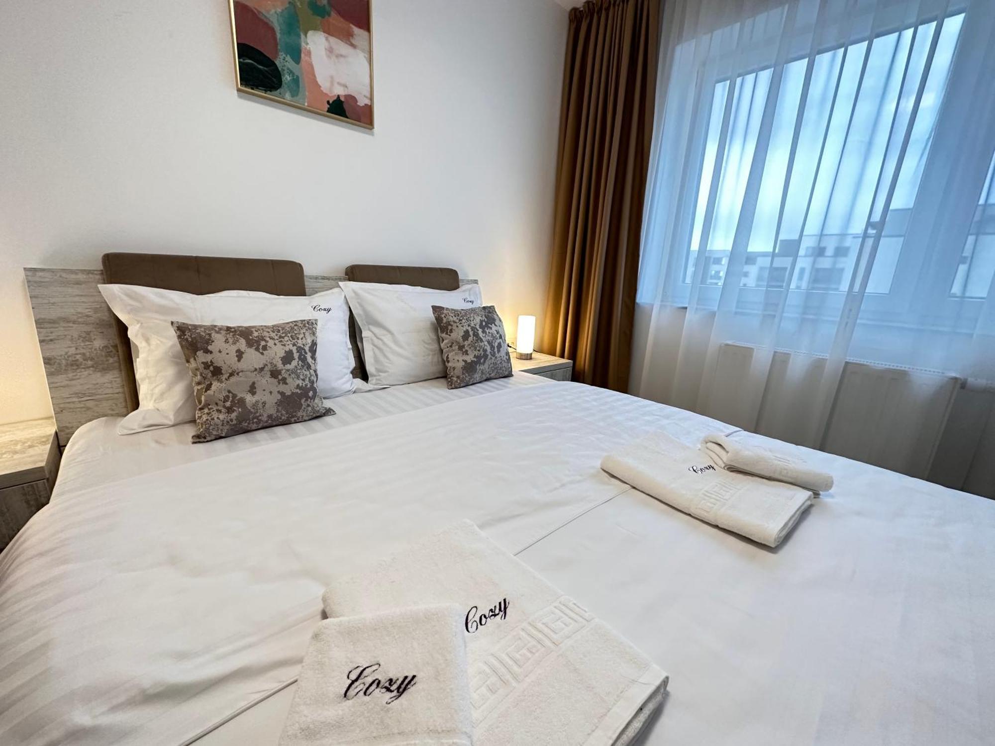 Coresi Mall Exclusive #Collection Apartments & Studios Брашов Экстерьер фото